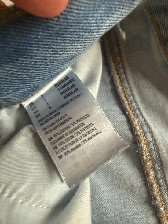 American Eagle Outfitters Light Blue Distressed Denim Mom Jeans - Picture 5 of 10